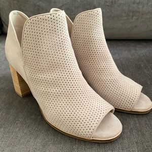 Cole Haan W14718 leather open toe casual mules